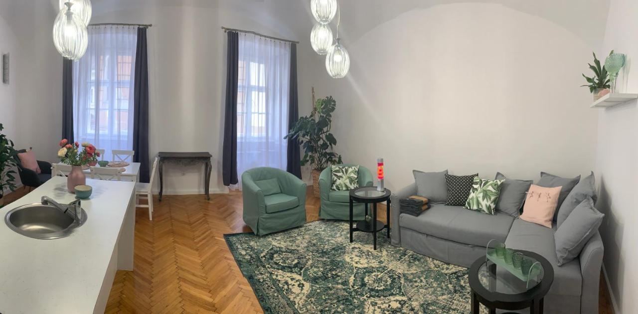 Forst-Haz Apartman Егер Екстериор снимка