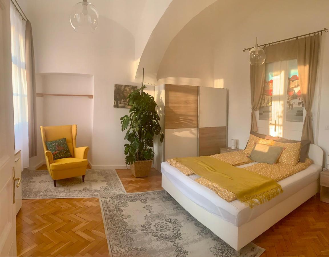 Forst-Haz Apartman Егер Екстериор снимка